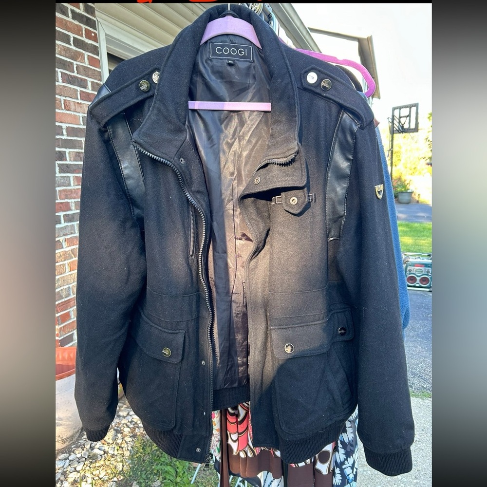 Men’s COOGI coat, Size XL gently used